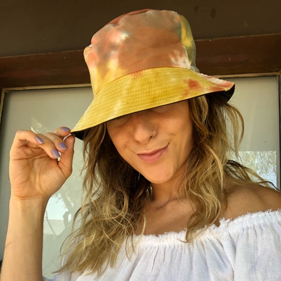 RESTOCK 🚨 Rincon Reversible Tie Dye Bucket Hat - Picture 3 of 13